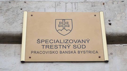 Začal sa proces v kauze prípravy vraždy exstarostu Marianky