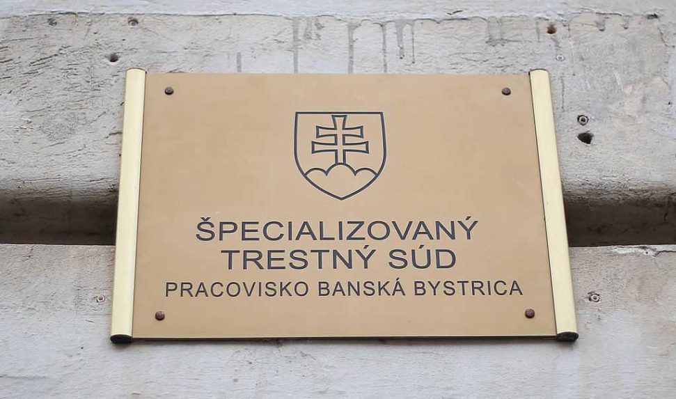 Začal sa proces v kauze prípravy vraždy exstarostu Marianky