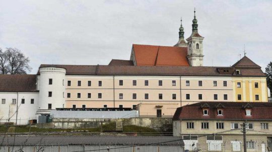 Biskupi chcú v leopoldovskej väznici nový kostol pre odsúdených