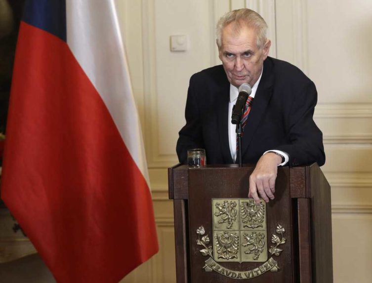 Zeman chce mená ruských špiónov v ČR