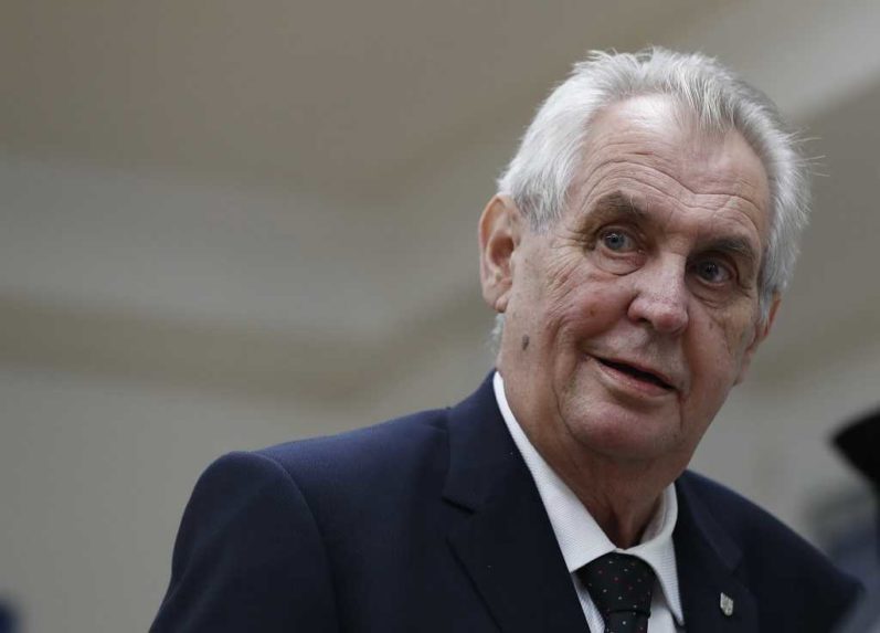 Prezident Zeman prvýkrát od hospitalizácie prehovoril o svojom zdravotnom stave