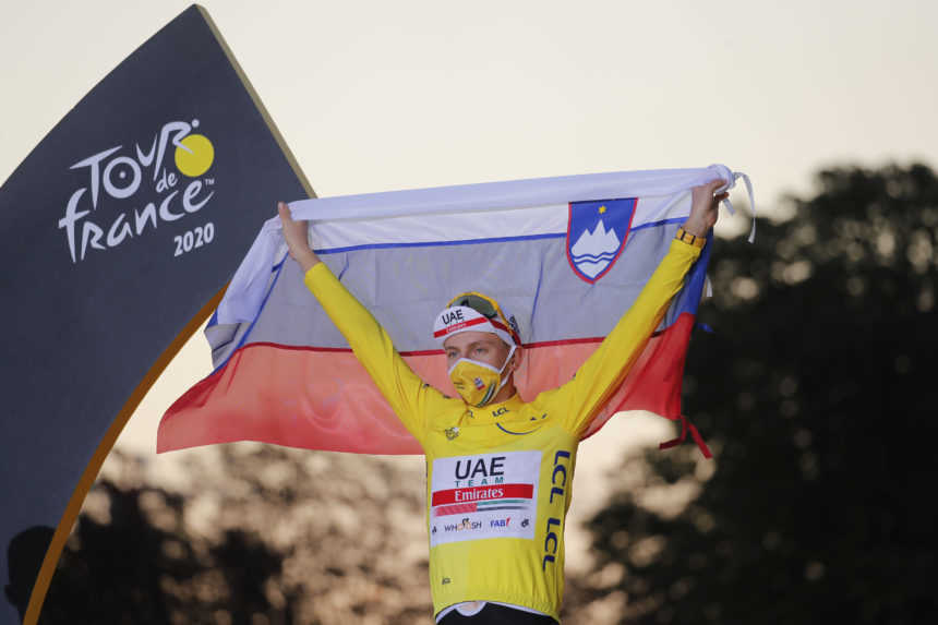 Pogačar autorom úžasného príbehu na TdF. Ohúril aj Armstronga či Merckxa