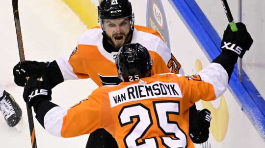 Flyers i Canucks znížili stav série na 2:3