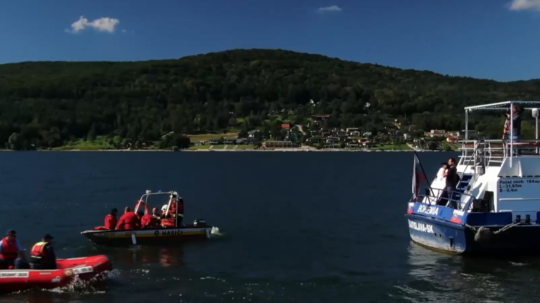 Záchranu ľudí z výletnej lode cvičili hasiči na Domaši