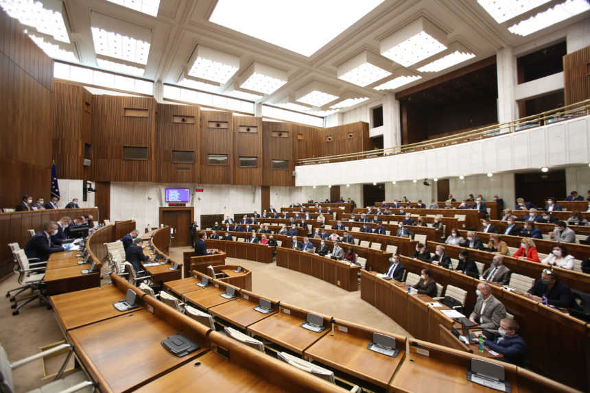 Mimoriadna schôdza nebude. Chcel ju Smer-SD, koalícia na ňu nevidela dôvod