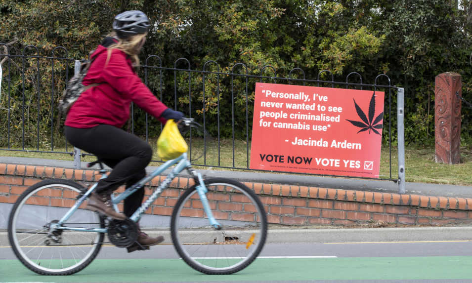 Nový Zéland schválil eutanázie, legalizácia marihuany zrejme nedostala zelenú