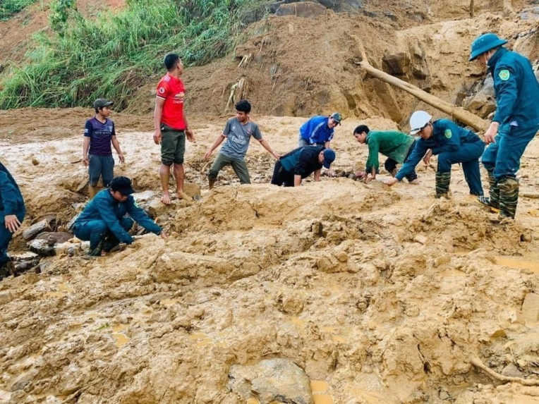 Po tajfúne vo Vietname hlásia desiatky mŕtvych aj nezvestných