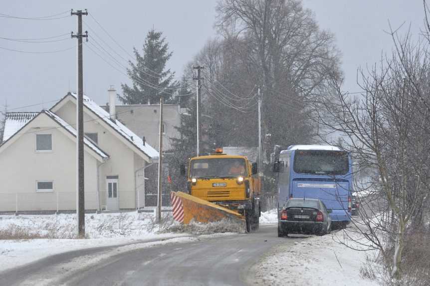 Samosprávy pre koronakrízu vybrali na daniach menej, riešia, ako zvládnuť zimnú údržbu