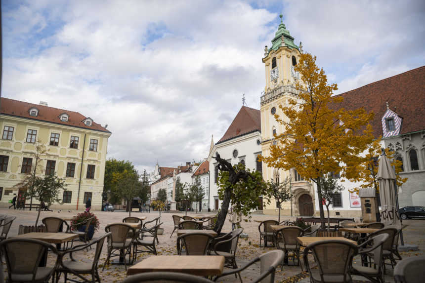 Pre reštaurácie a podujatia platia od piatka nové podmienky