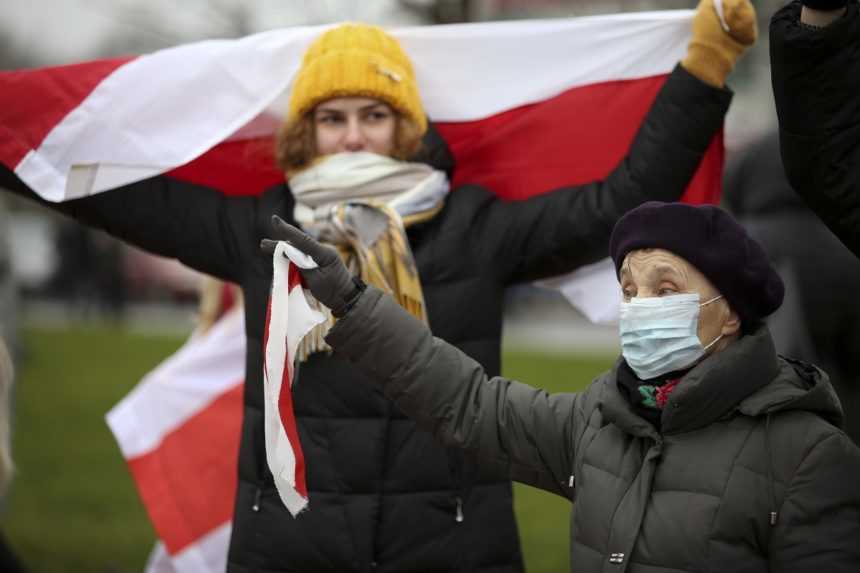 Z minských ulíc miznú symboly opozície, vo väzení ostávajú novinári i doktori