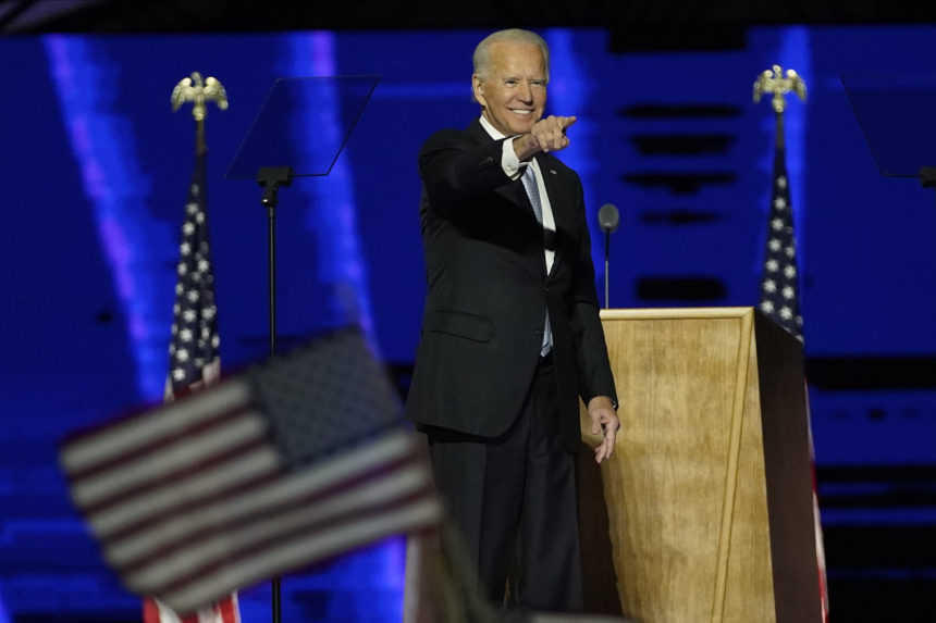 Kremeľ s gratuláciami Bidenovi váha, počká na oficiálne výsledky