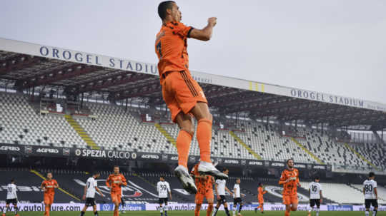 Ronaldo prekonal koronavírus a strelil dva góly. Tréner ho vychválil