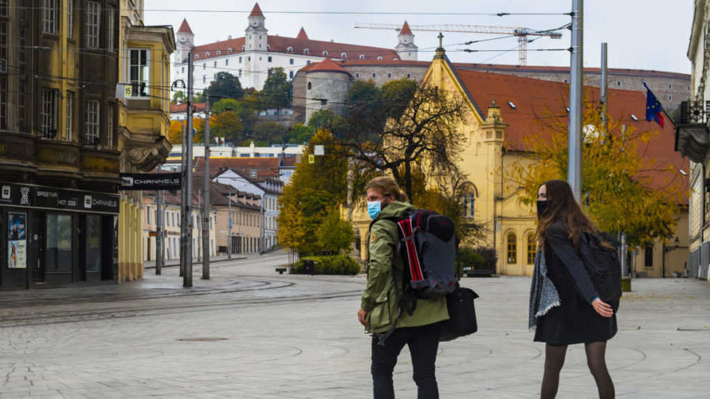 Vláda schválila COVID automat, Slovensko má vyviesť z lockdownu