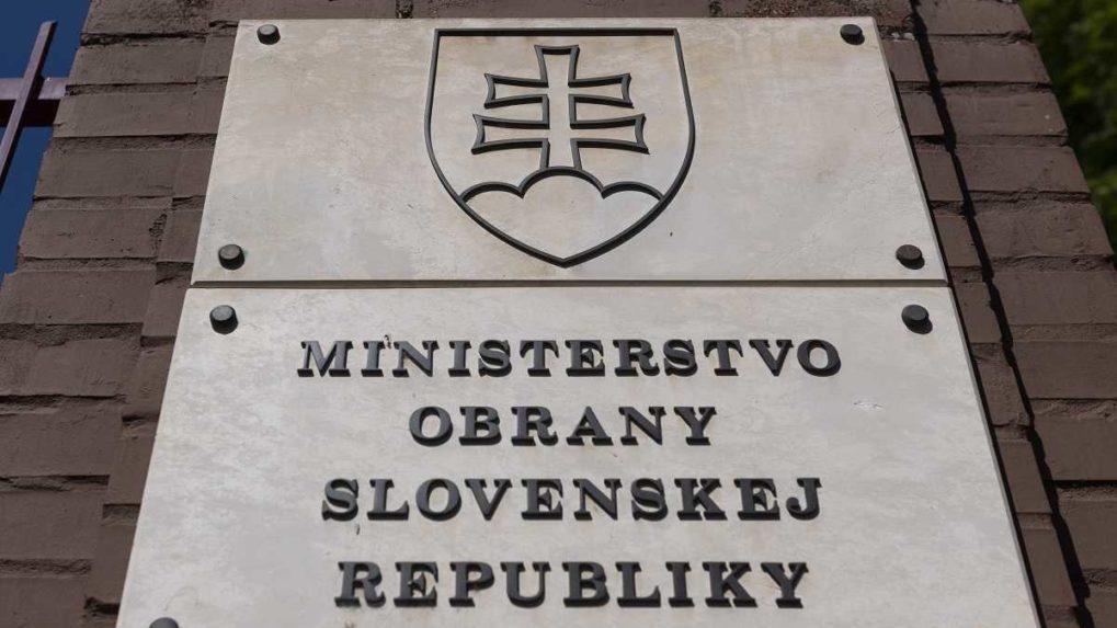 Web ministerstva obrany bol terčom útoku