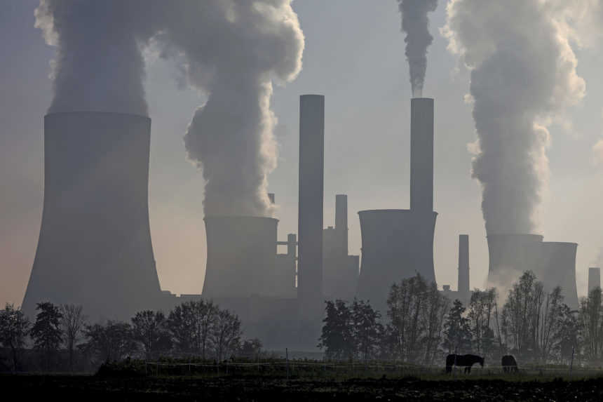 Lídri EÚ sa dohodli na prísnejších klimatických cieľoch