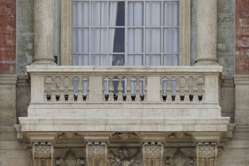 Pápež vyzval k mieru a zdieľaniu vakcíny proti koronavírusu