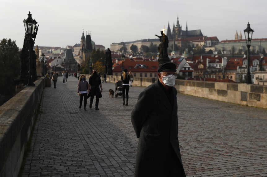 Česko schválilo zákon o očkovaní proti koronavírusu