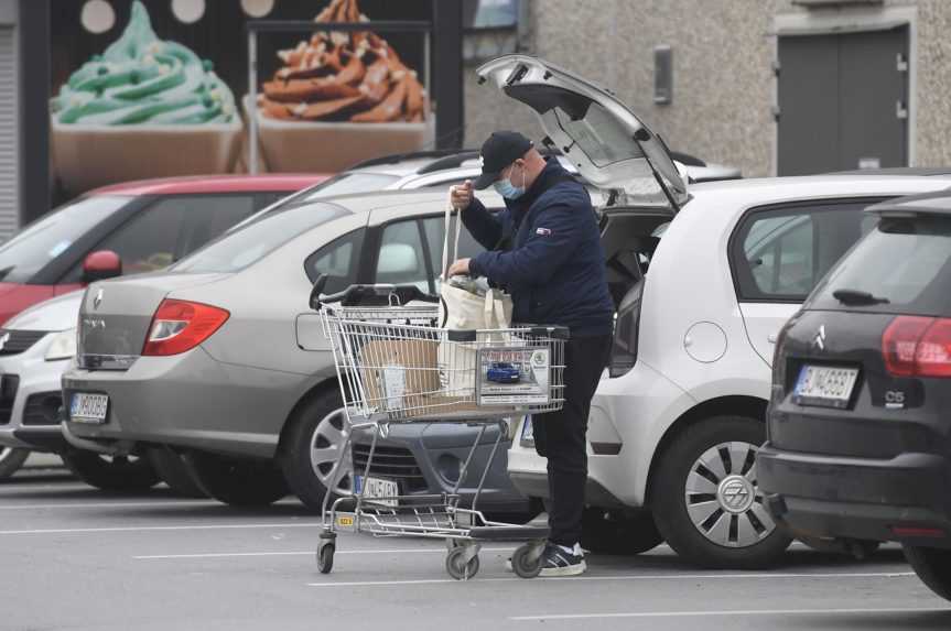 Vianočné darčeky sa zrejme na poslednú chvíľu nebudú dať kúpiť ani v obchodných reťazcoch