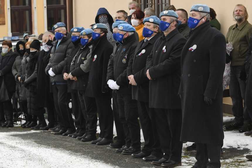V Štrbe pochovali policajného exprezidenta Lučanského