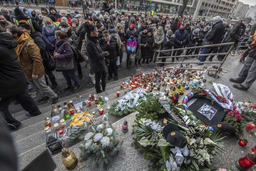V Štrbe pochovali policajného exprezidenta Lučanského