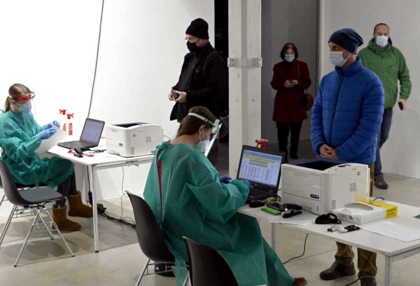 V Nitre otestovali 25 000 ľudí, v Košiciach takmer 32 000
