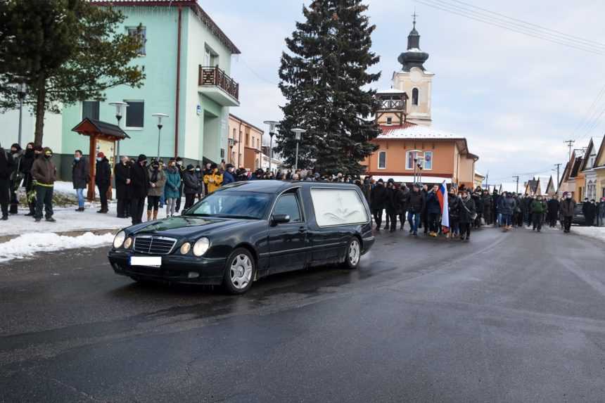 V Štrbe pochovali policajného exprezidenta Lučanského