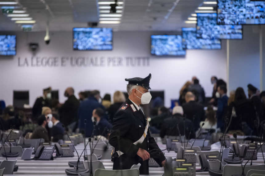 Proces desaťročí: V Taliansku sa začal súd s ´Ndranghetou