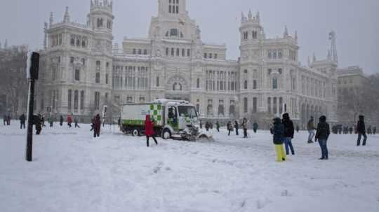 Madrid má za sebou polstoročný sneh, mesto sa zotavuje z kalamity