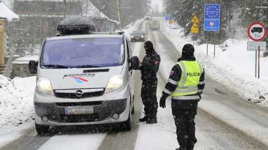 Slovákov a Čechov čaká od soboty po príchode do Poľska karanténa