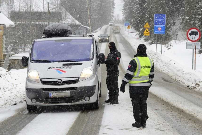 Slovákov a Čechov čaká od soboty po príchode do Poľska karanténa