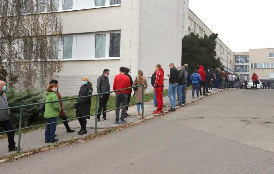 Zvolenská nemocnica je na hranici možností, prijíma pacientov z naplnených zariadení