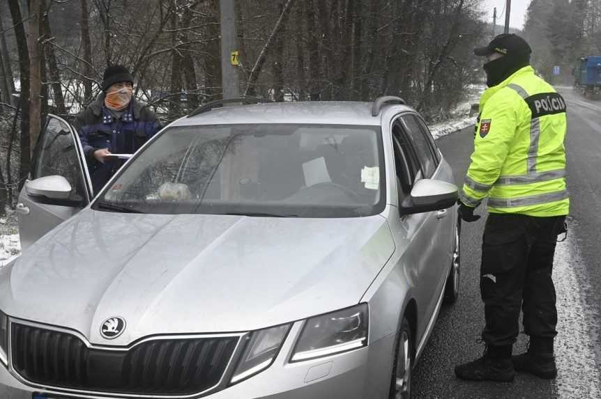 Polícia avizuje posilnenie kontrol na hraniciach s Českom, Poľskom, Maďarskom a Rakúskom