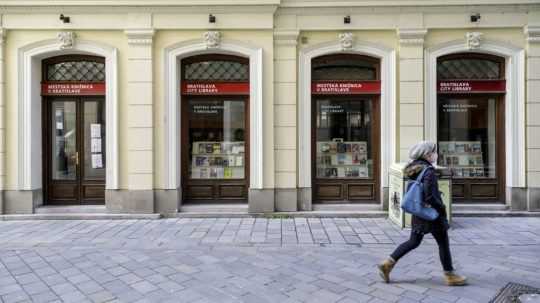 Prehľad pravidiel: Na cestu do banky i práce bude treba test, na nákup nie