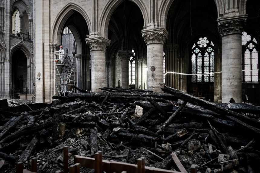 Dokonalé kamene na obnovu katedrály Notre-Dame budú hľadať geológovia