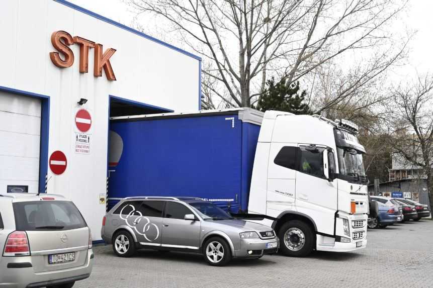 Doležal: Predĺžená lehota na EK a STK pre pandémiu stále platí