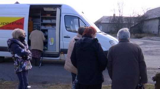 Viaceré obce sú bez obchodu s potravinami, problémy majú najmä seniori