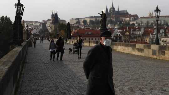 V Česku sa prísne opatrenia nebudú uvoľňovať ani počas Veľkej noci