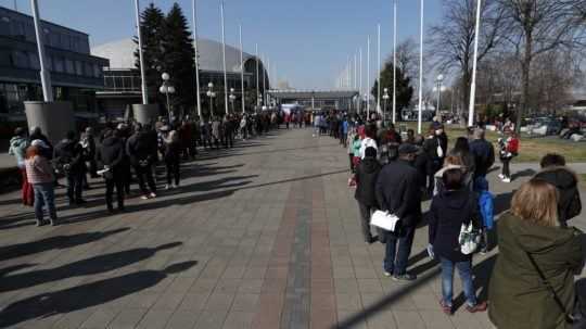 Srbsko ponúklo cudzincom očkovanie zdarma, do Belehradu ich prišli tisíce