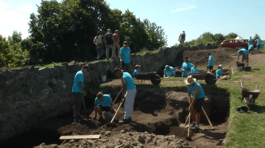 Zlatá éra obnovy slovenských hradov sa podľa archeológov skončila