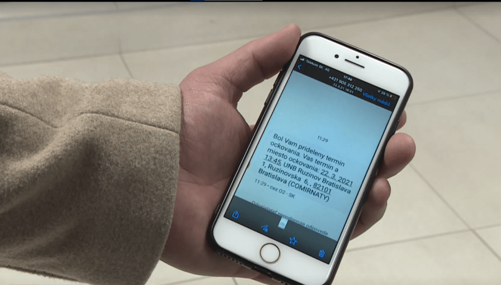 Očkovanie proti covidu sprevádzali ďalšie komplikácie, týkali sa chybných SMS správ