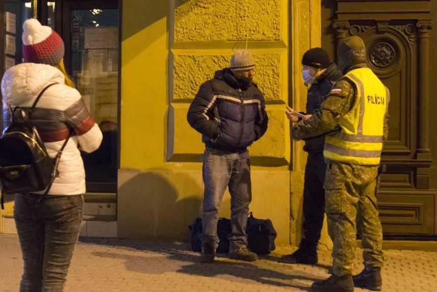 Policajti uložili za predošlý týždeň viac ako 3 200 pokút, zistili takmer 4 500 priestupkov