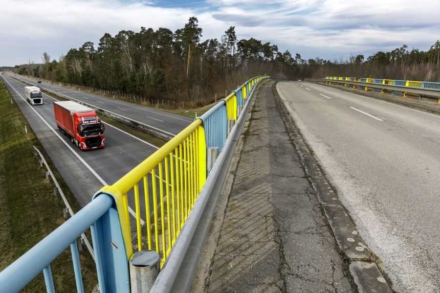 Diaľnica D2 bude do konca septembra čiastočne uzatvorená