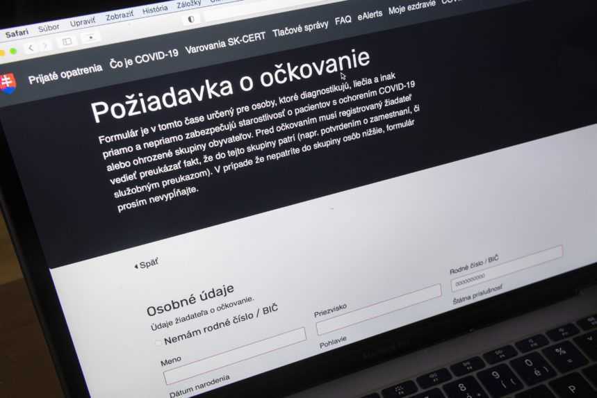 Kraje by pri očkovaní proti covidu privítali lepší prístup do databázy NCZI