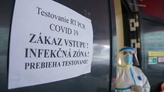 Hospitalizovaných je o 32 menej, PCR testy zachytili 116 prípadov