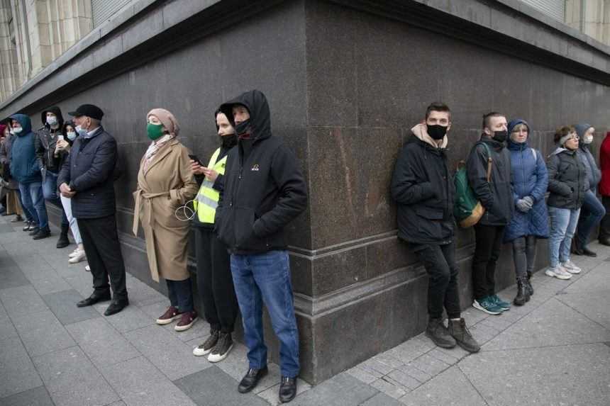 Ruská polícia zatkla viac ako 1 700 ľudí, ktorí demonštrovali za Navaľného