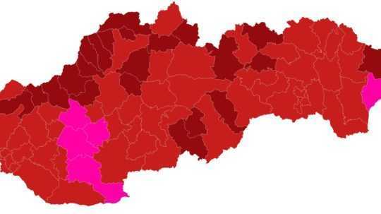 Bordových okresov bude od pondelka menej, pribudne jeden ružový (+mapa)