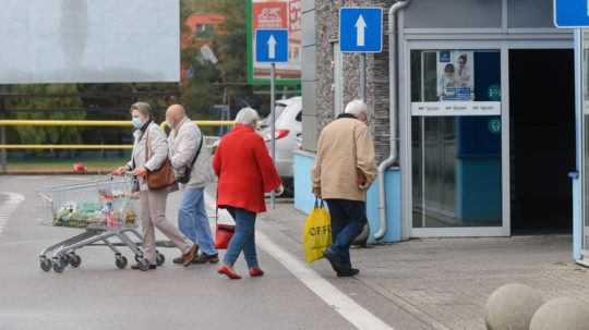 Nákupné hodiny pre seniorov budú od 9. mája minulosťou