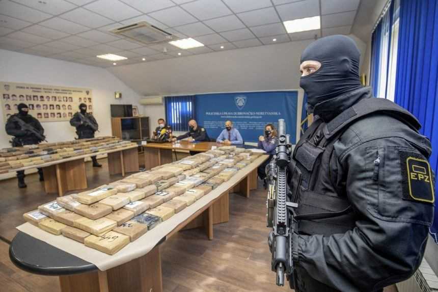 Chorvátska polícia zhabala v meste Ploče pol tony kokaínu