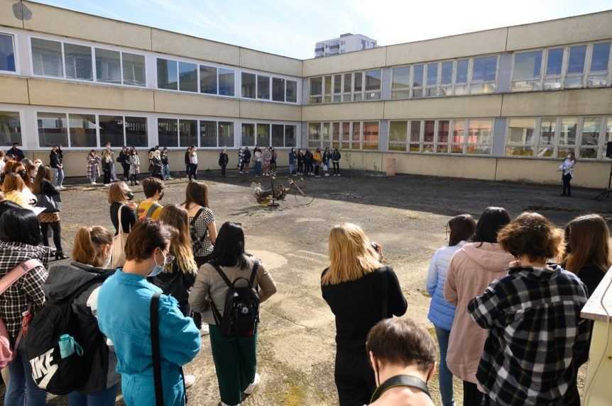 Žiaci už nepotrebujú na vstup do školy negatívny test