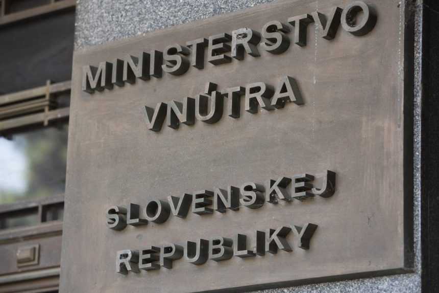 Ministerstvo vnútra s verejnými financiami nehospodárilo dobre, tvrdí NKÚ